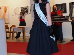 Fashion Show in der Contemplor Galerie Wien am 14. 03. 2024